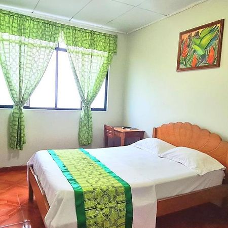 Hostal Maravilla Amazonica Iquitos Bagian luar foto