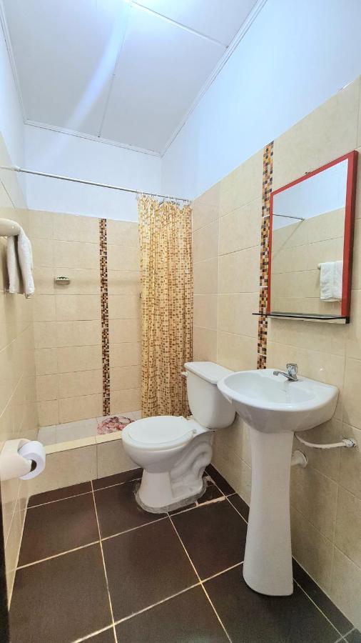 Hostal Maravilla Amazonica Iquitos Bagian luar foto