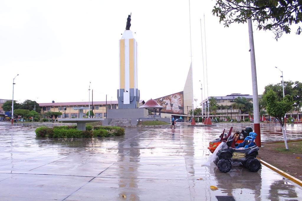 Hostal Maravilla Amazonica Iquitos Bagian luar foto