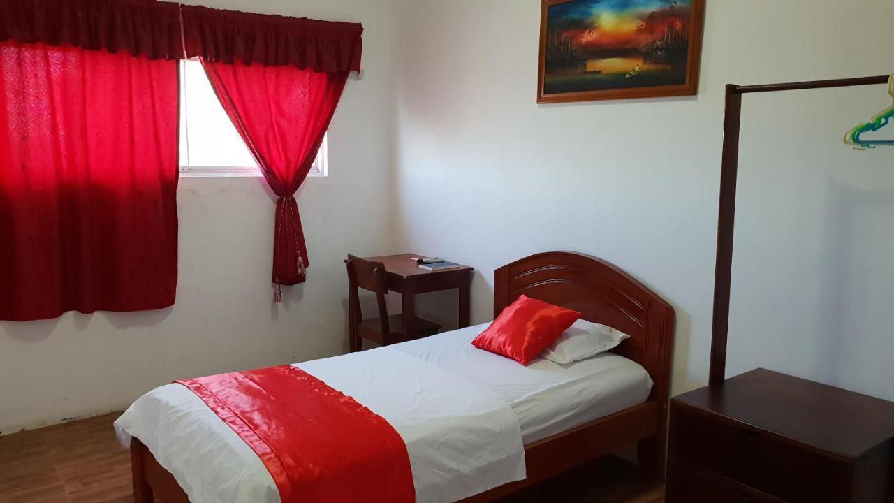 Hostal Maravilla Amazonica Iquitos Bagian luar foto